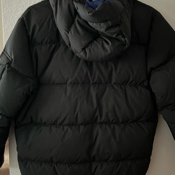 Ralph Lauren hooded puffer jacket - Picture 7 of 7